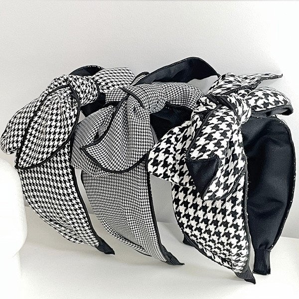 Rajf na kockice s velikom mašnom 8 BOJA