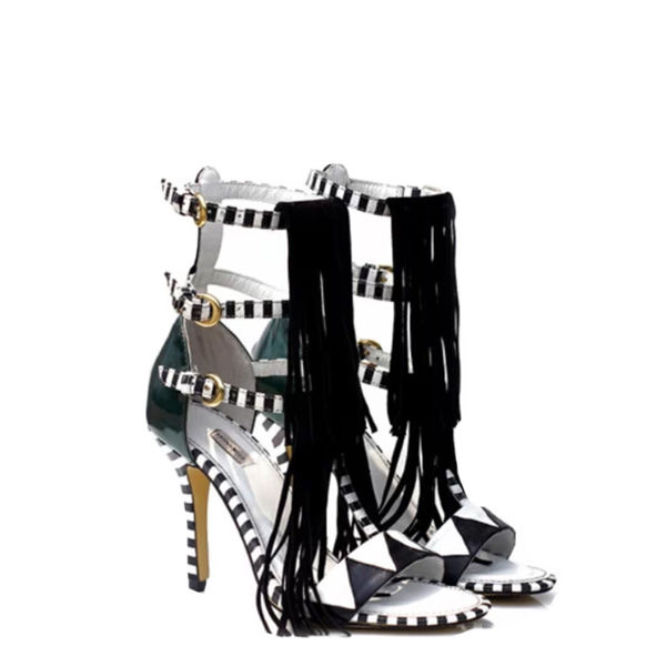 Crno bijele sandale s resicama