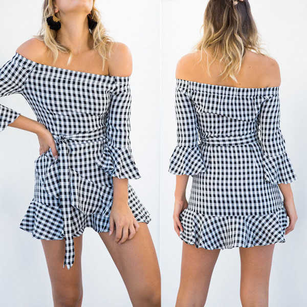 Mini kockasta haljina otvorenih ramena 