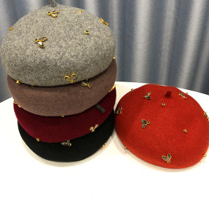 Vunena beretka s ukrasnim kristalima 18 boja *Limitirana kolekcija*