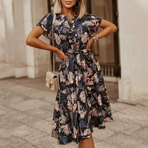 Haljina cvjetnog uzorka srednje duljine na dugmad 