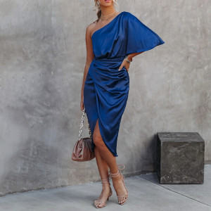 Satenska haljina preklopnog izgleda na jedno rame 5 BOJA