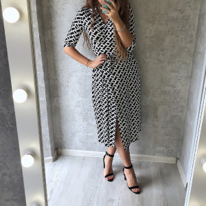 Preklopna haljina srednje duljine geometrijskog uzorka 4 BOJE