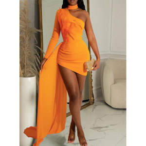 Mini nabrana šlep haljina s perjem 4 BOJE