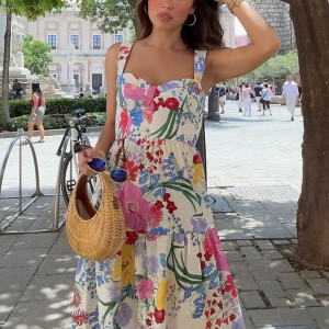 Cvjetna haljina A kroja na volane