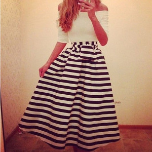 Prugasta skater haljina otvorenih ramena