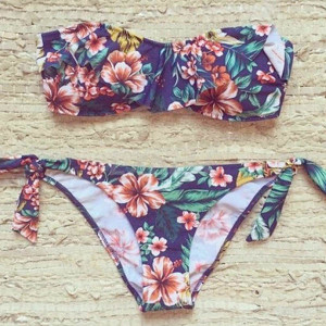 Cvjetni bandeau push up kupaći kostim s volanima