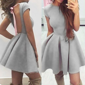 Mini zvono haljina sa satenskom mašnom na leđima