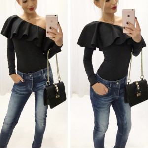 Bodi bluza otvorenih ramena s volanom