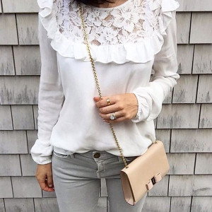 Čipkana bluza s volanom