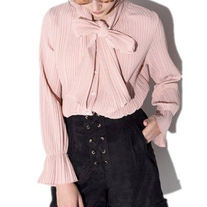 Elegantna bluza s mašnom zvono rukavi