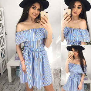 Mini prugasta haljina otvorenih ramena s volanom