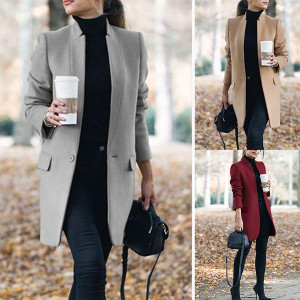 Kratki kaput blazer s džepovima