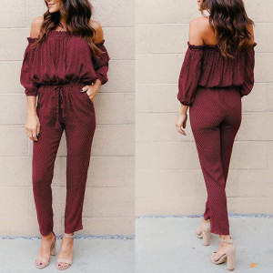 Točkasti kombinezon otvorenih ramena