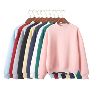 Casual majica lagano povišenog ovratnika