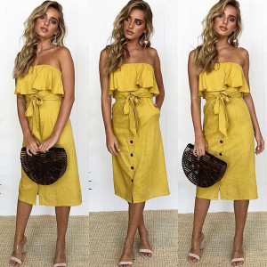 Mini haljina otvorenih ramena s volanom standardni S