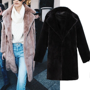 Srednje duga kaput bunda medo krznenog izgleda veličina standardni S