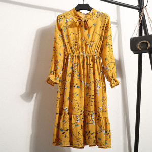 žuta na cvjetiće s mašnom