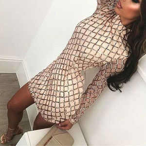 Mini haljina geometrijskog uzorka na šljokice