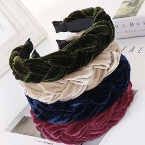 Rajf pletenica baršunastog izgleda