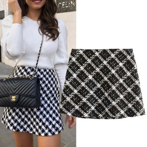 Mini karirana suknja zvono kroja od tvida