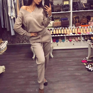 crvena s pletenicama