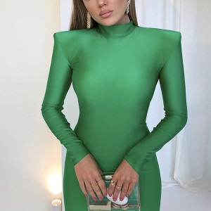 Duga svečana haljina pencil kroja s jastučićima za ramena 3 BOJE