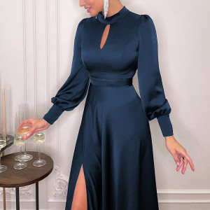 Luksuzna satenasta haljina s prorezom *Limitirana kolekcija*