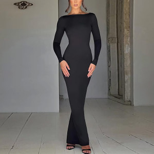 Duga elegantna haljina otvorenih leđa