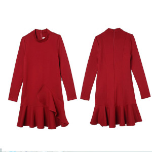 Mini dolčevita haljina s volanima