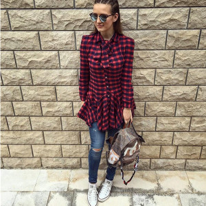 Mini karirana tunika na kopčanje