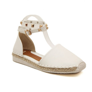 Espadrile sa zakovicama i remenom oko gležnja