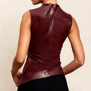 Nabrani top kožnog izgleda 2 boje