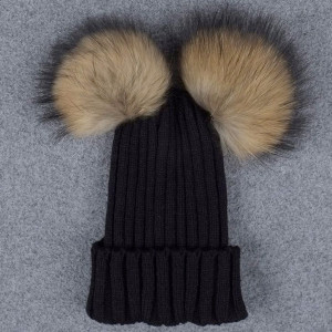 Kapa s dvostrukim krznenim coflekom 