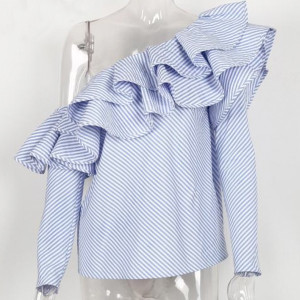 Prugasta off shoulder bluza s volanima