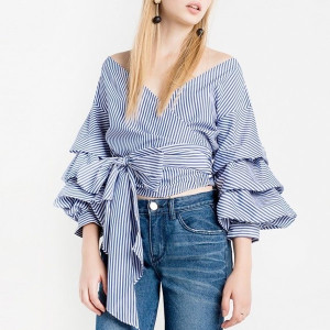 Košulja otvorenih ramena s volan rukavima