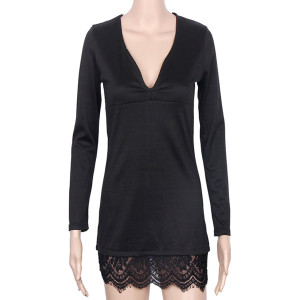 Mini crna haljina s čipkanim rubovima