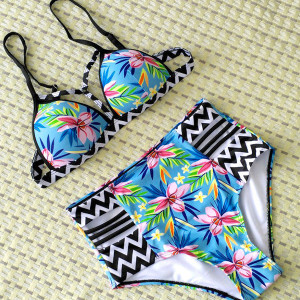 Dvodijelni push up kupaći kostim astečkog printa s poludubokim gaćicama