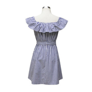Mini prugasta haljina otvorenih ramena s volanom