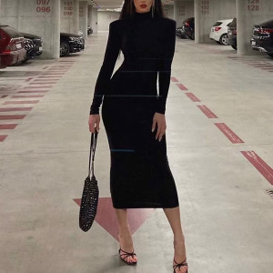 Haljina olovka kroja srednje duljine