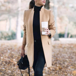 Kratki kaput blazer s džepovima