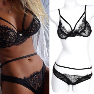 Čipkani komplet donjeg rublja s kristalićem