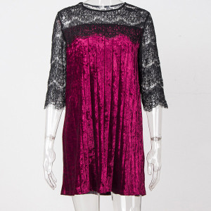 Mini plisirana baršunasta haljina sa čipkom