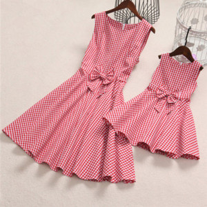 Komplet karirana haljina s mašnom za mame i djevojčice