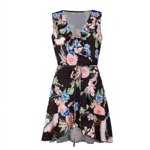 Mini cvjetna preklopna haljina s volanima standardni S