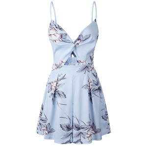 Kratki cvjetni kombinezon sa čvorom