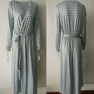 Duga haljina s uzorkom košnice