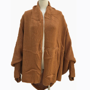 Pleteni asimetrični kardigan širokih rukava