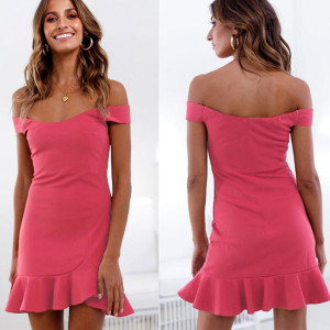 Mini haljina otvorenih ramena na volane