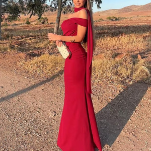 Duga svečana haljina sa šalom